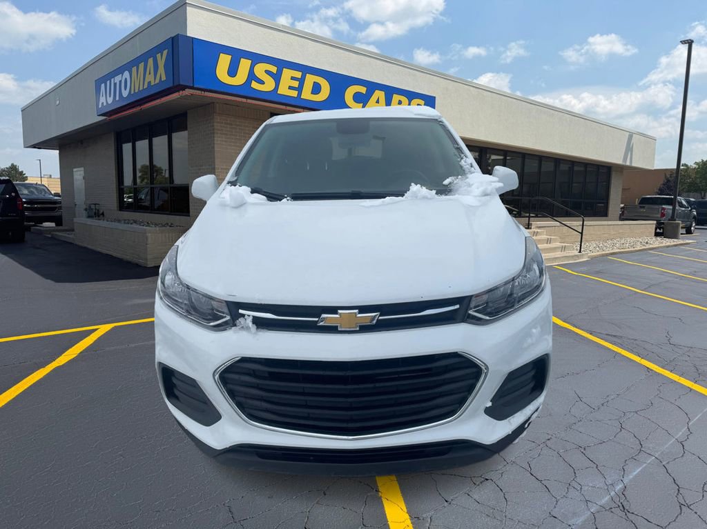 Used 2021 Chevrolet Trax LS w/ Tint and Cruise Package image 3