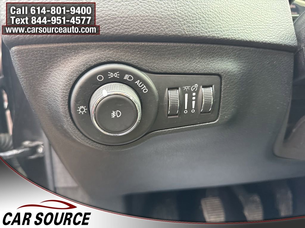 Used 2018 Jeep Compass Latitude w/ Popular Equipment Group image 17
