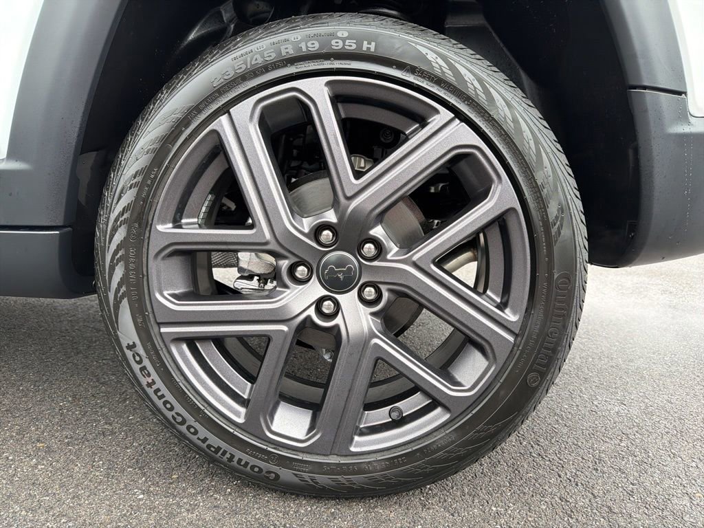 New 2026 Jeep Compass Latitude image 13