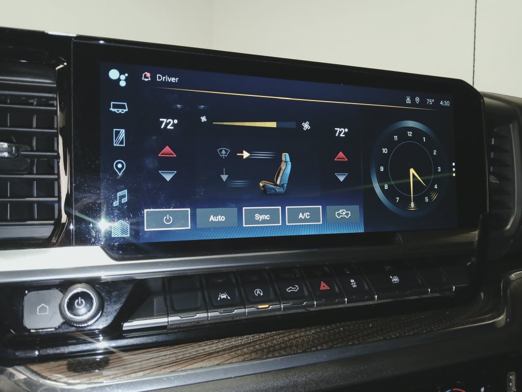 Used 2023 Chevrolet Silverado 1500 LT AWD/4WD image 24