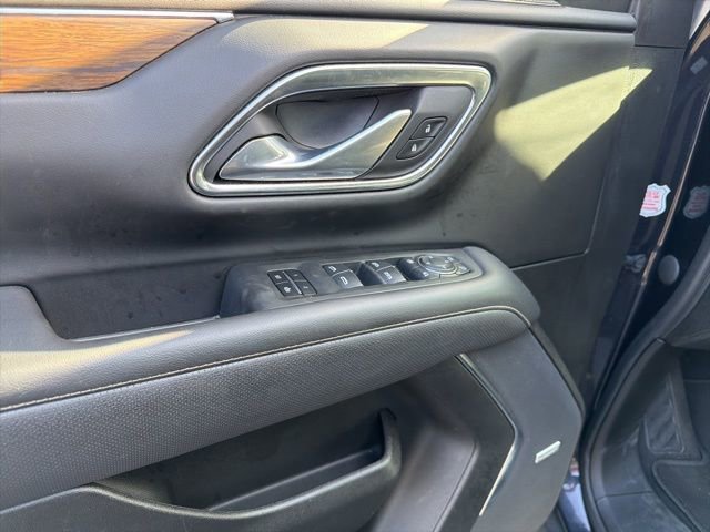 Used 2023 Chevrolet Suburban Premier image 14