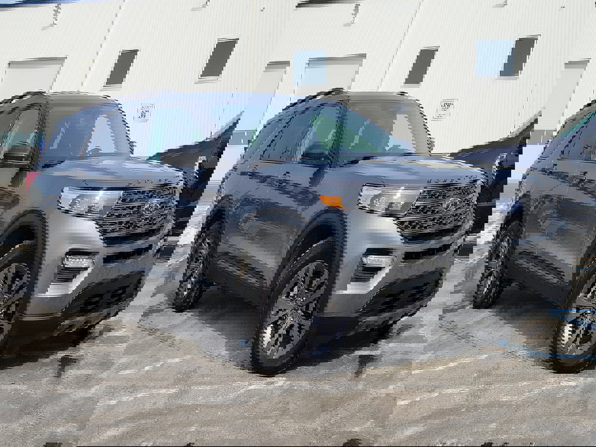 Used 2023 Ford Explorer XLT w/ Equipment Group 202A image 35