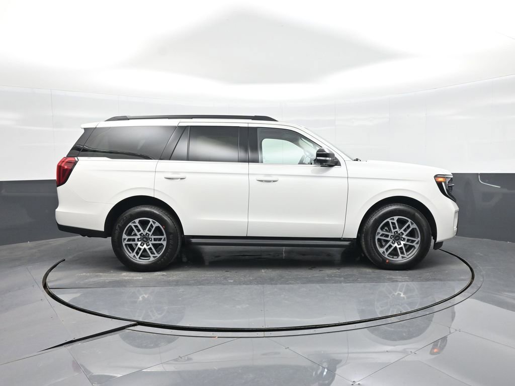 New 2026 Ford Expedition Active image 16