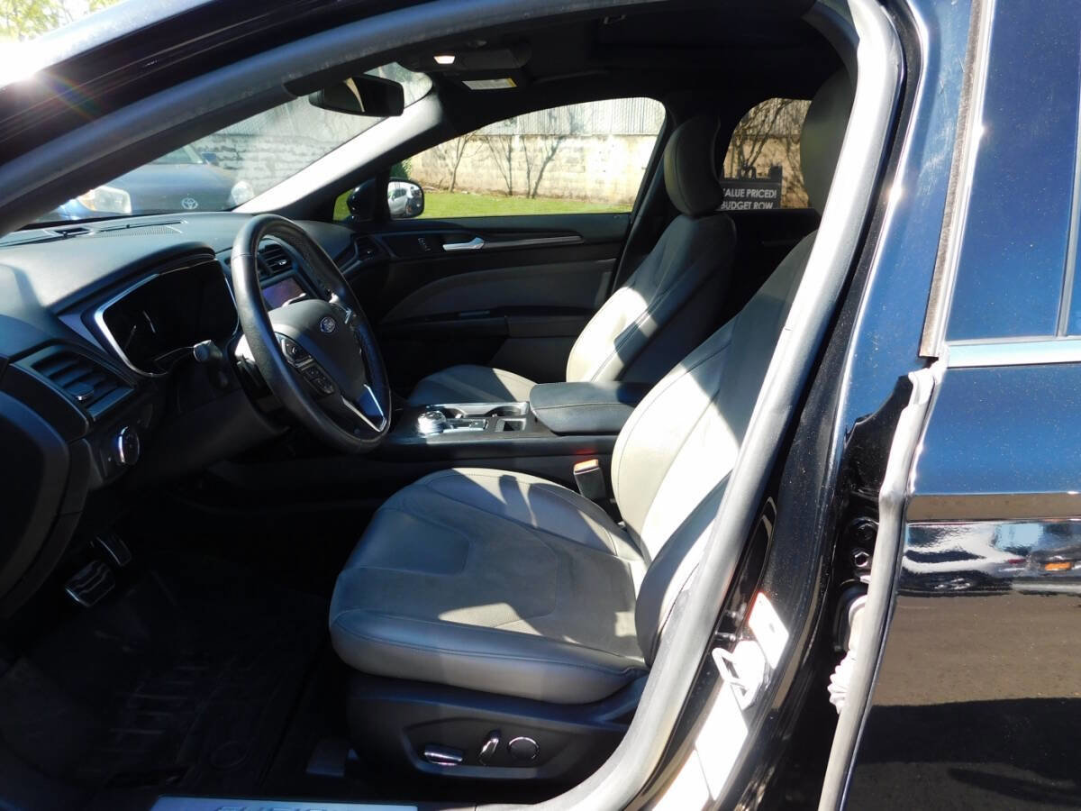 Used 2017 Ford Fusion Sport w/ Equipment Group 401A image 6