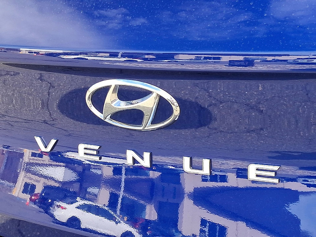 Certified 2022 Hyundai Venue SEL image 51