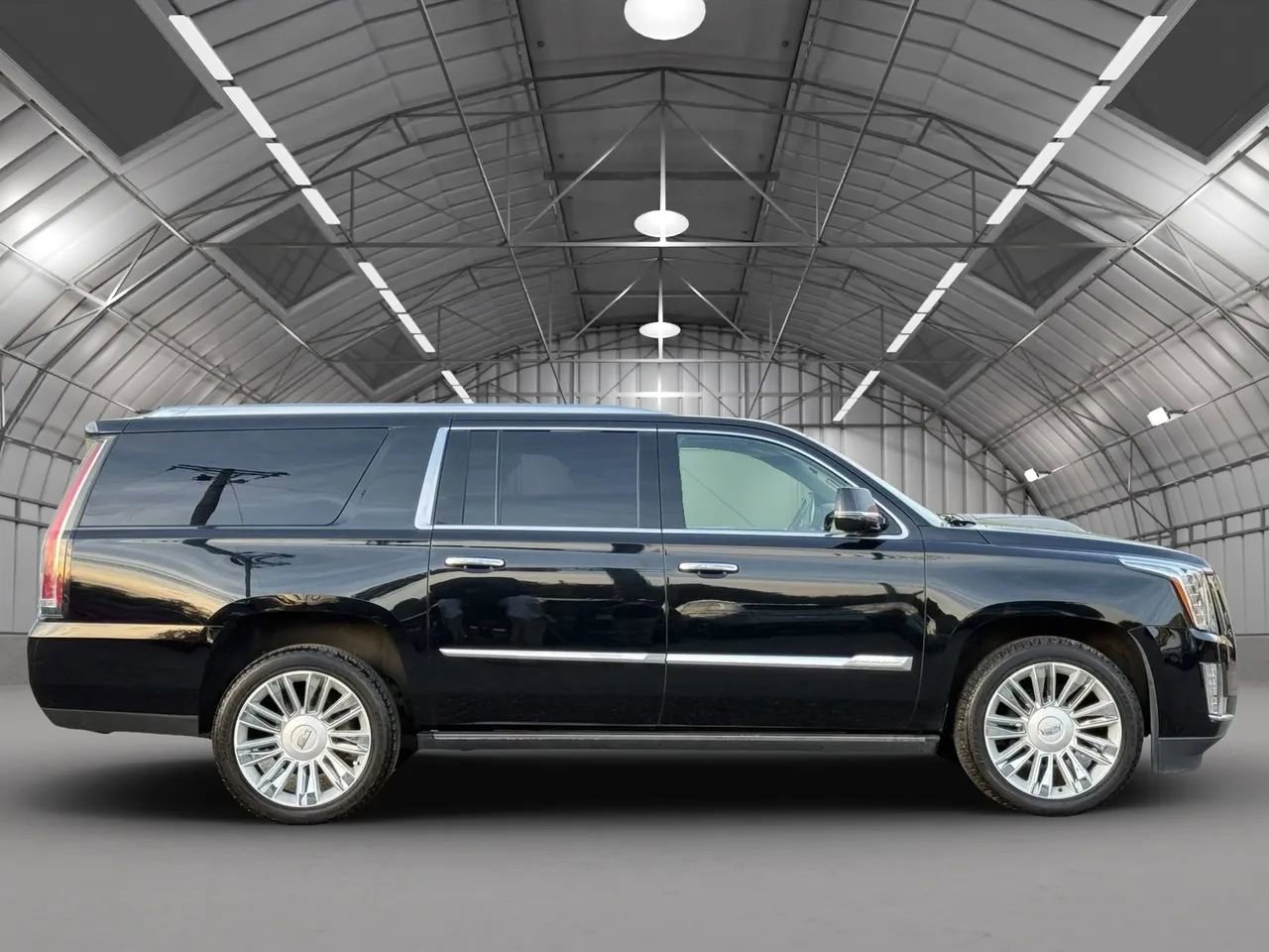 Used 2015 Cadillac Escalade ESV Platinum AWD/4WD image 8