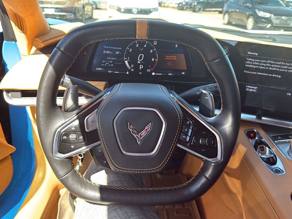 Used 2022 Chevrolet Corvette Stingray Premium Conv w/ Z51 Performance Package RWD image 4