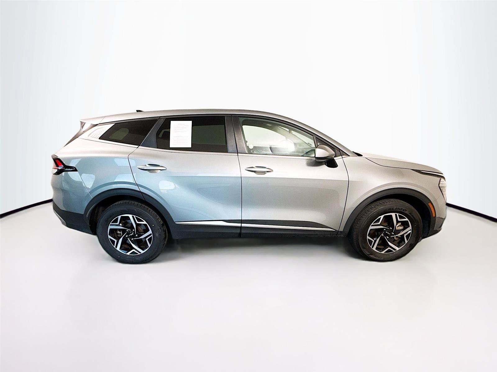 Used 2024 Kia Sportage LX image 27