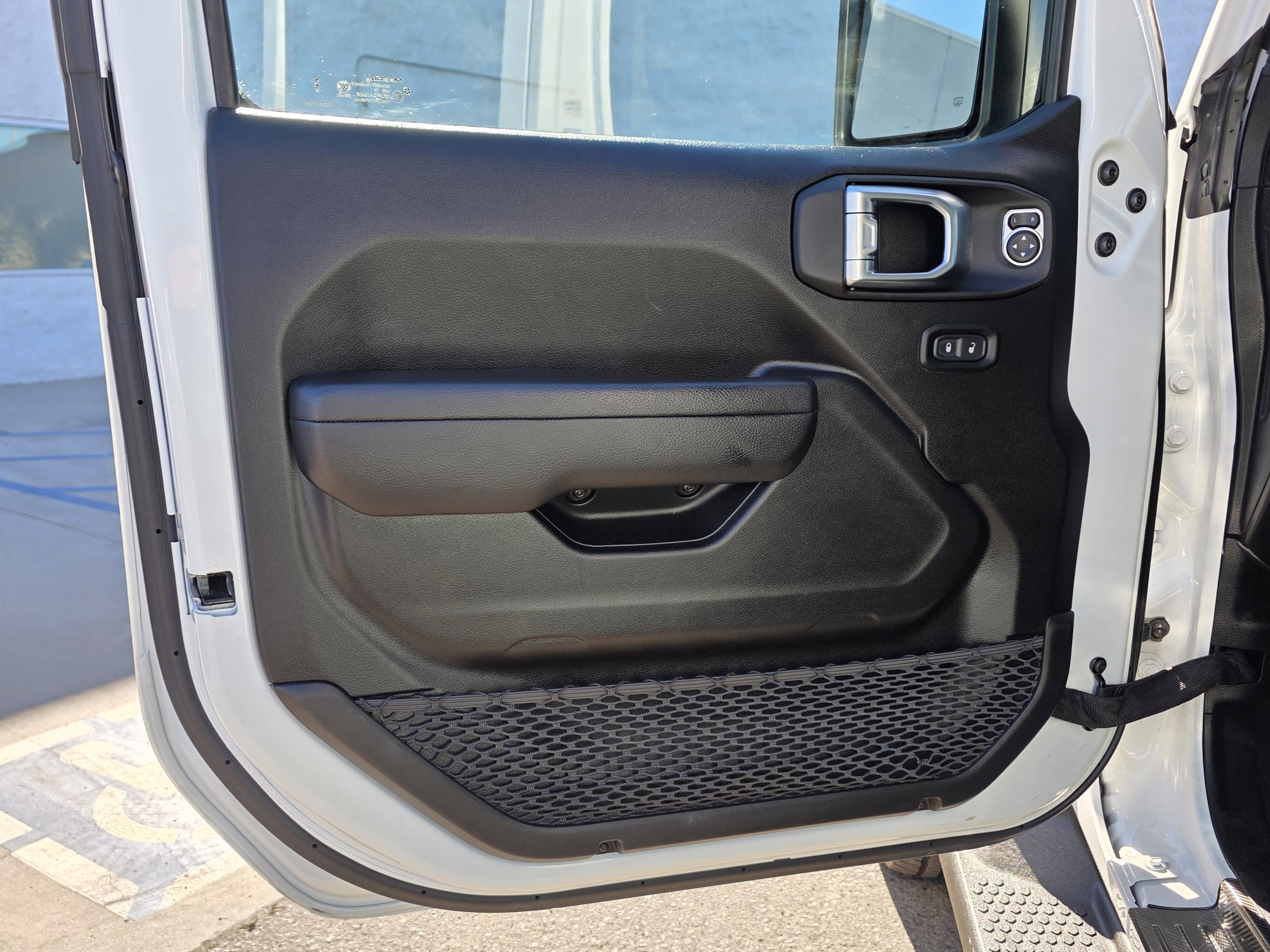 Used 2024 Jeep Wrangler Sport S image 11