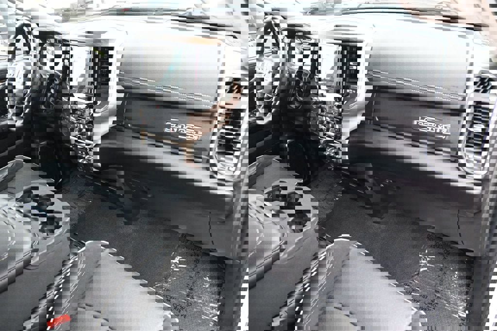 Used 2024 RAM 2500 Laramie w/ Safety Group image 11