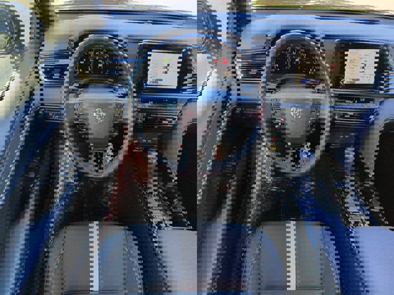 Used 2025 Toyota Camry SE FWD image 14