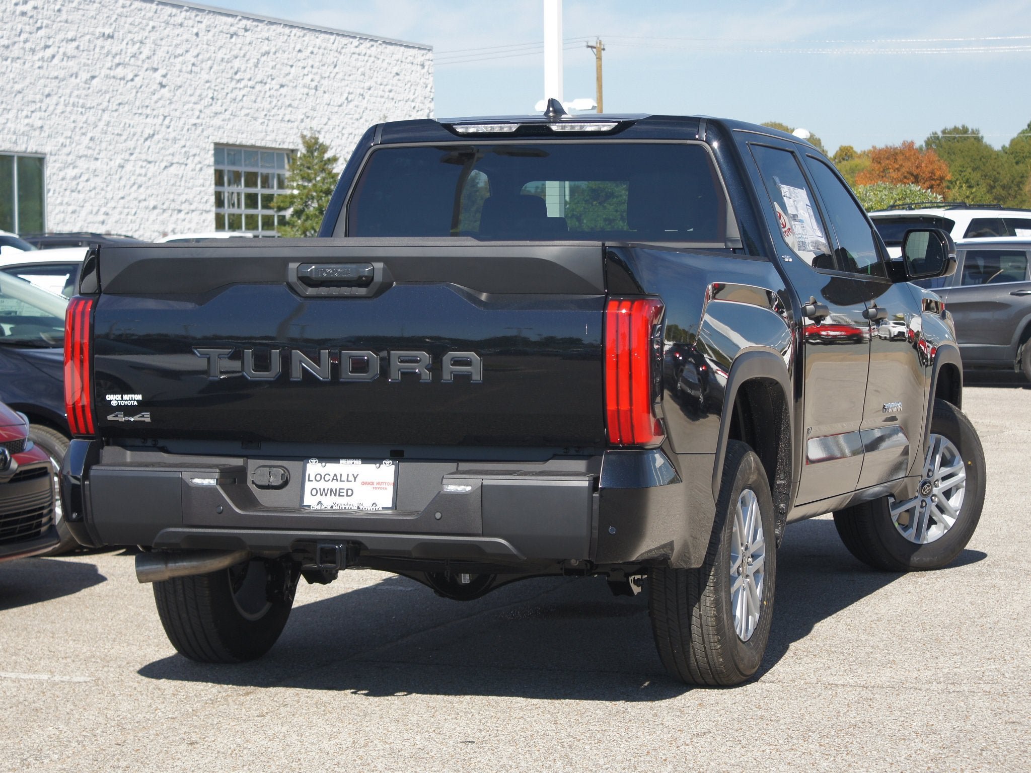 Used 2026 Toyota Tundra SR5 w/ SR5 Convenience Package AWD/4WD image 9