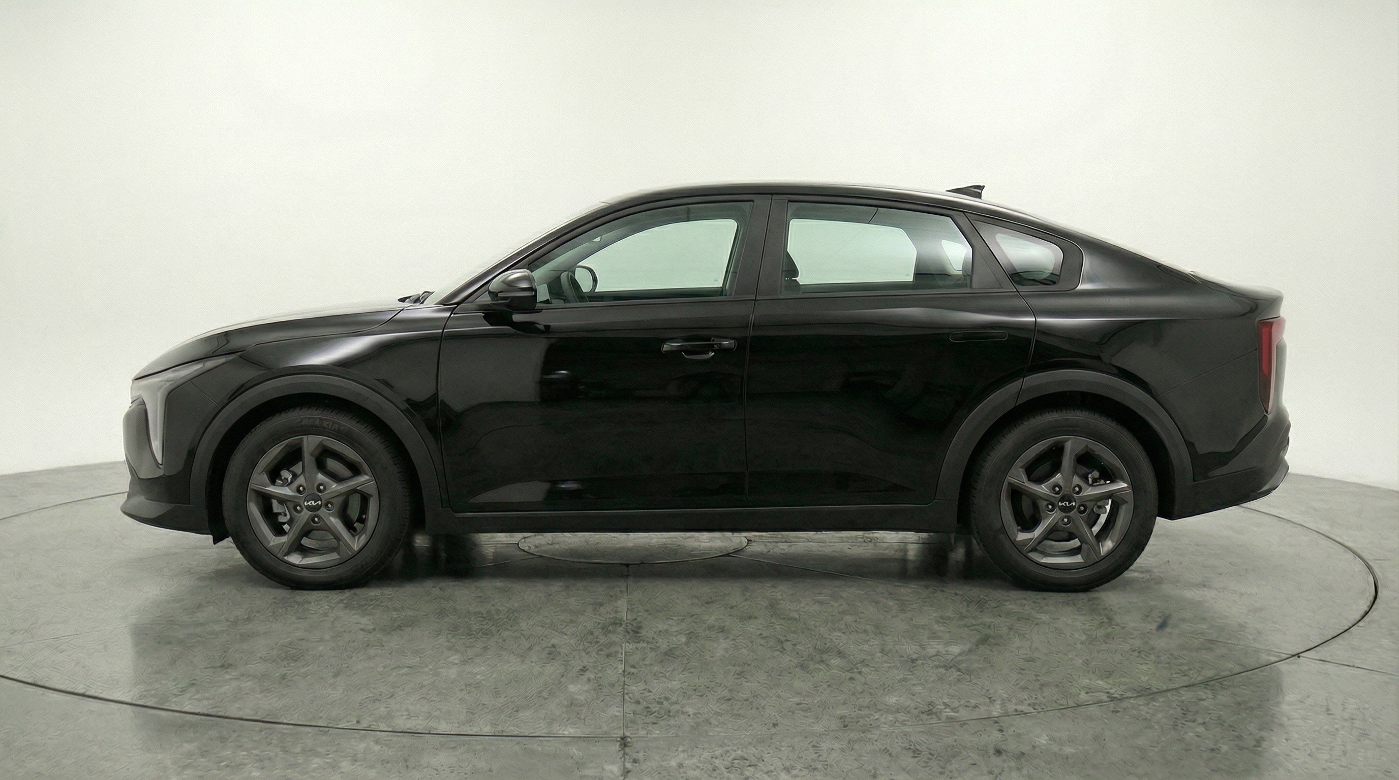 Used 2025 Kia K4 FWD image 5