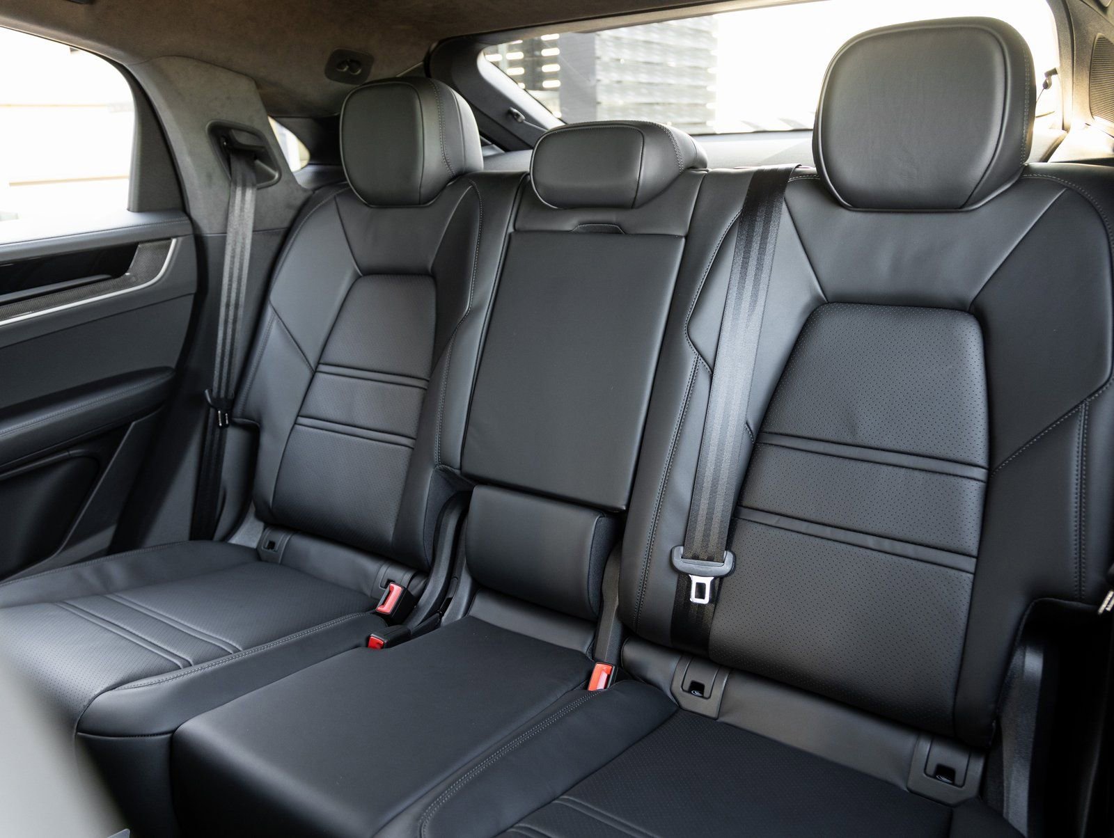 New 2026 Porsche Cayenne S image 29