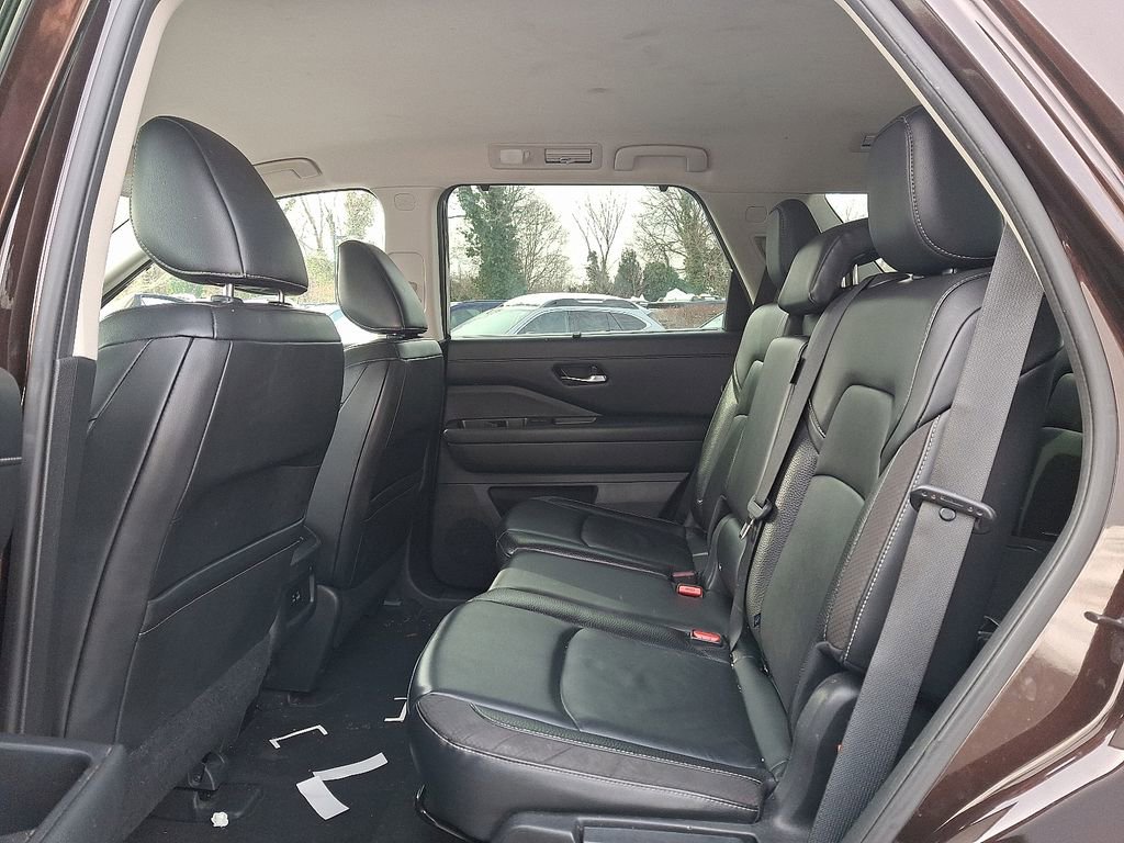 Used 2022 Nissan Pathfinder SL image 9