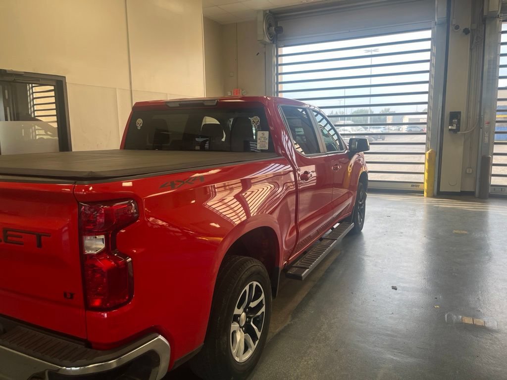 Used 2021 Chevrolet Silverado 1500 LT AWD/4WD image 14