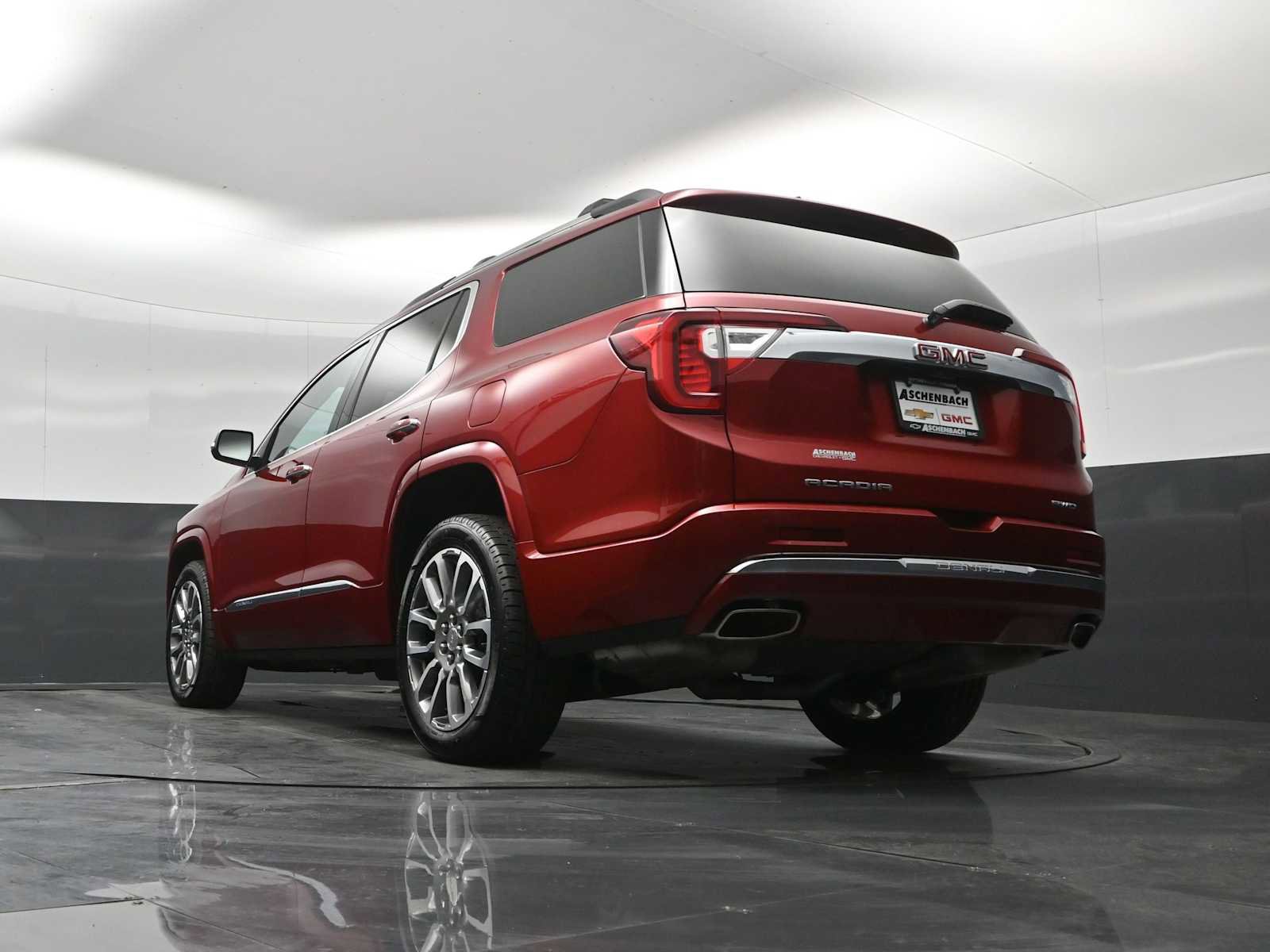 Used 2021 GMC Acadia Denali w/ Denali Technology Package AWD/4WD image 45