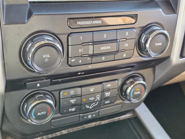 Used 2017 Ford F350 Lariat w/ Chrome Package image 18