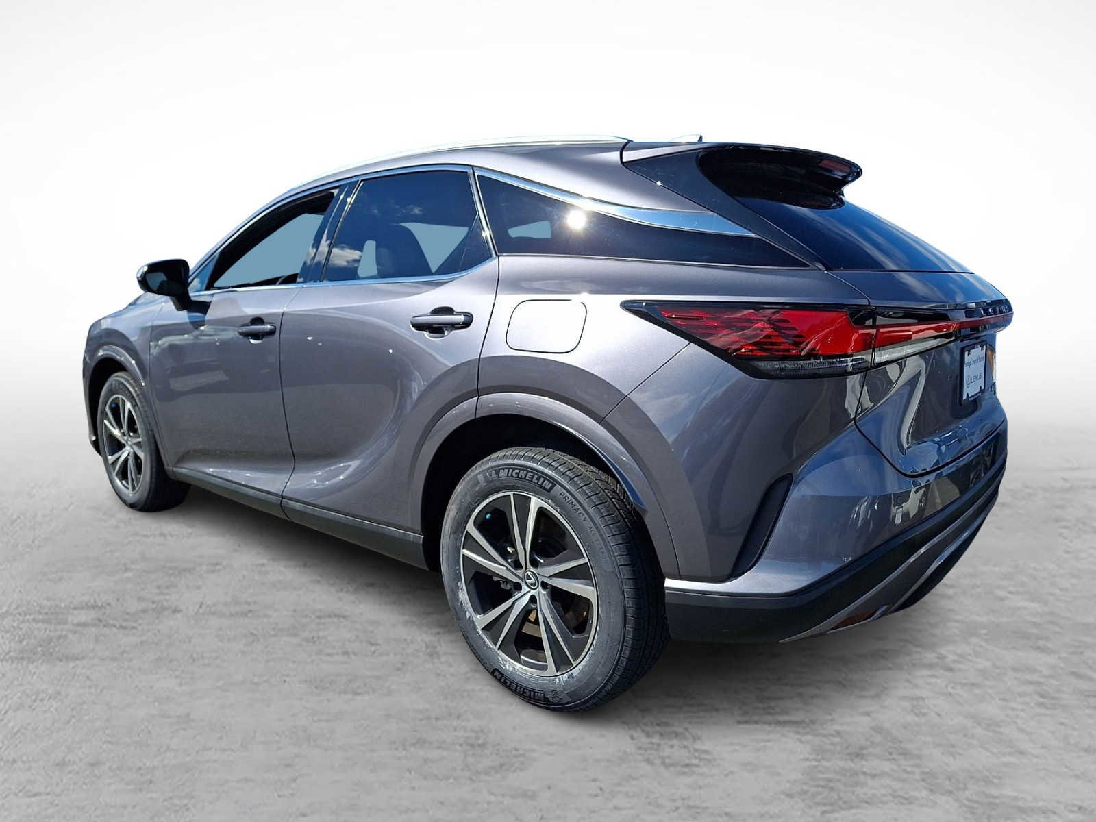 Used 2023 Lexus RX 350 Premium w/ Accessory Package AWD/4WD image 4