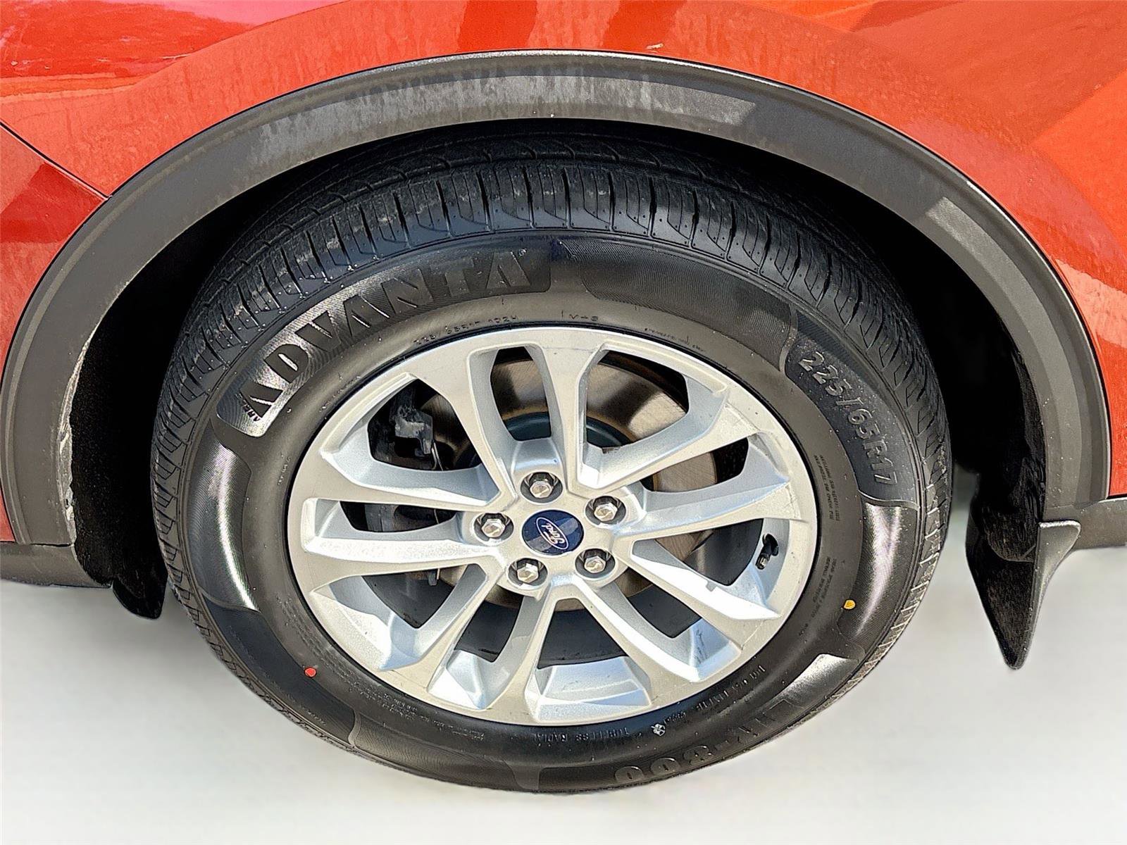 Used 2020 Ford Escape SE image 34