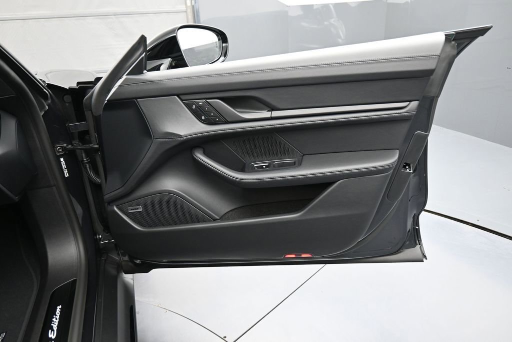 New 2026 Porsche Taycan AWD/4WD image 29