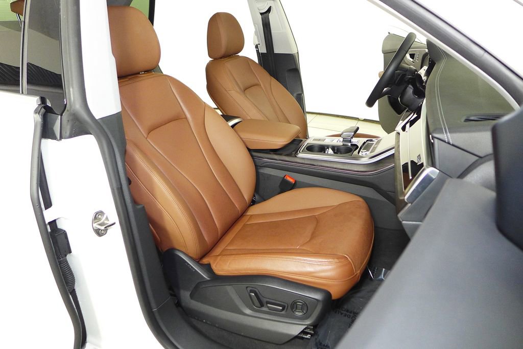 Used 2023 Audi Q8 Premium Plus w/ Premium Plus Package image 19