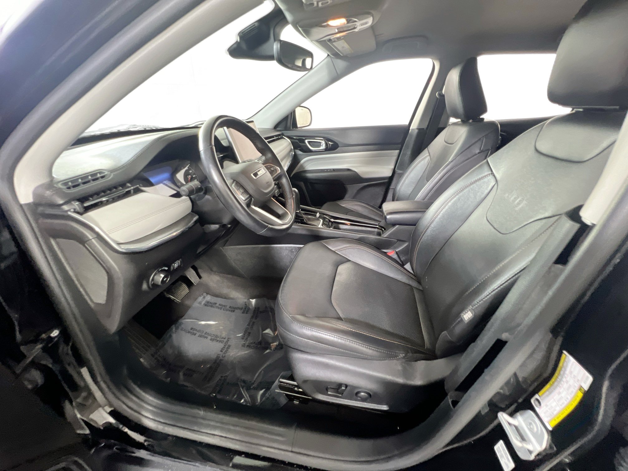 Used 2022 Jeep Compass Limited AWD/4WD image 19
