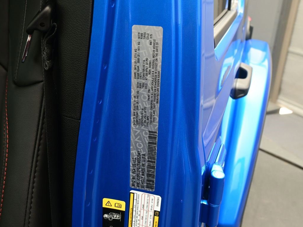 New 2025 Jeep Wrangler Unlimited Rubicon w/ Technology Group image 31