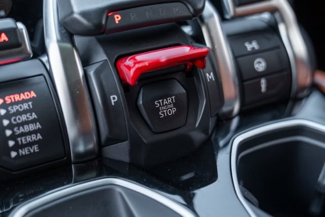 Used 2019 Lamborghini Urus image 45