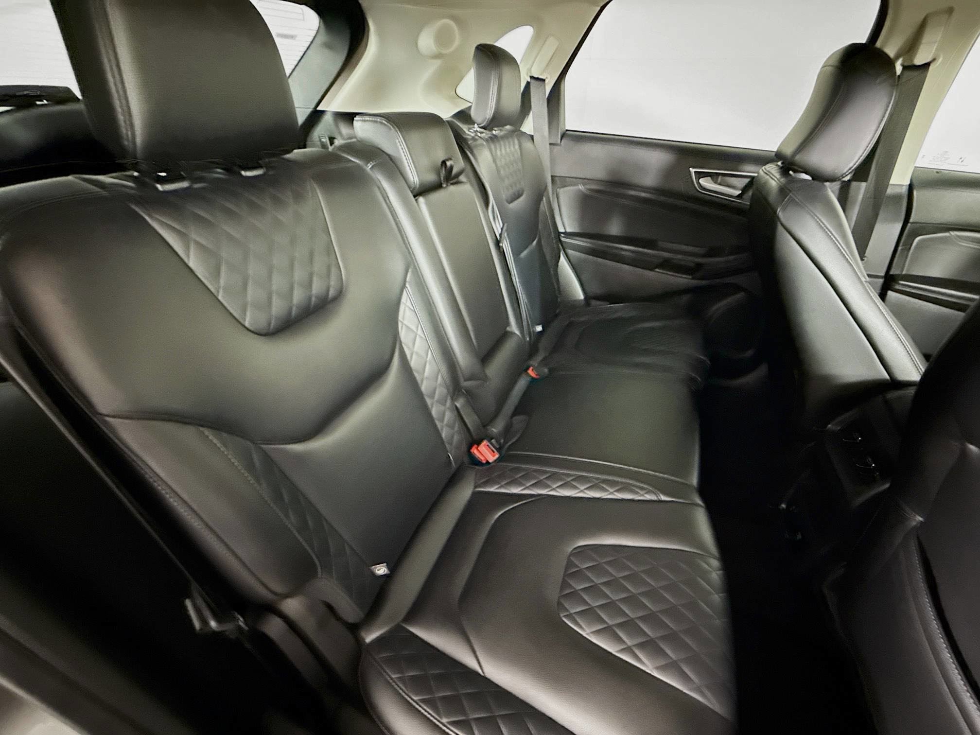 Used 2023 Ford Edge Titanium image 32