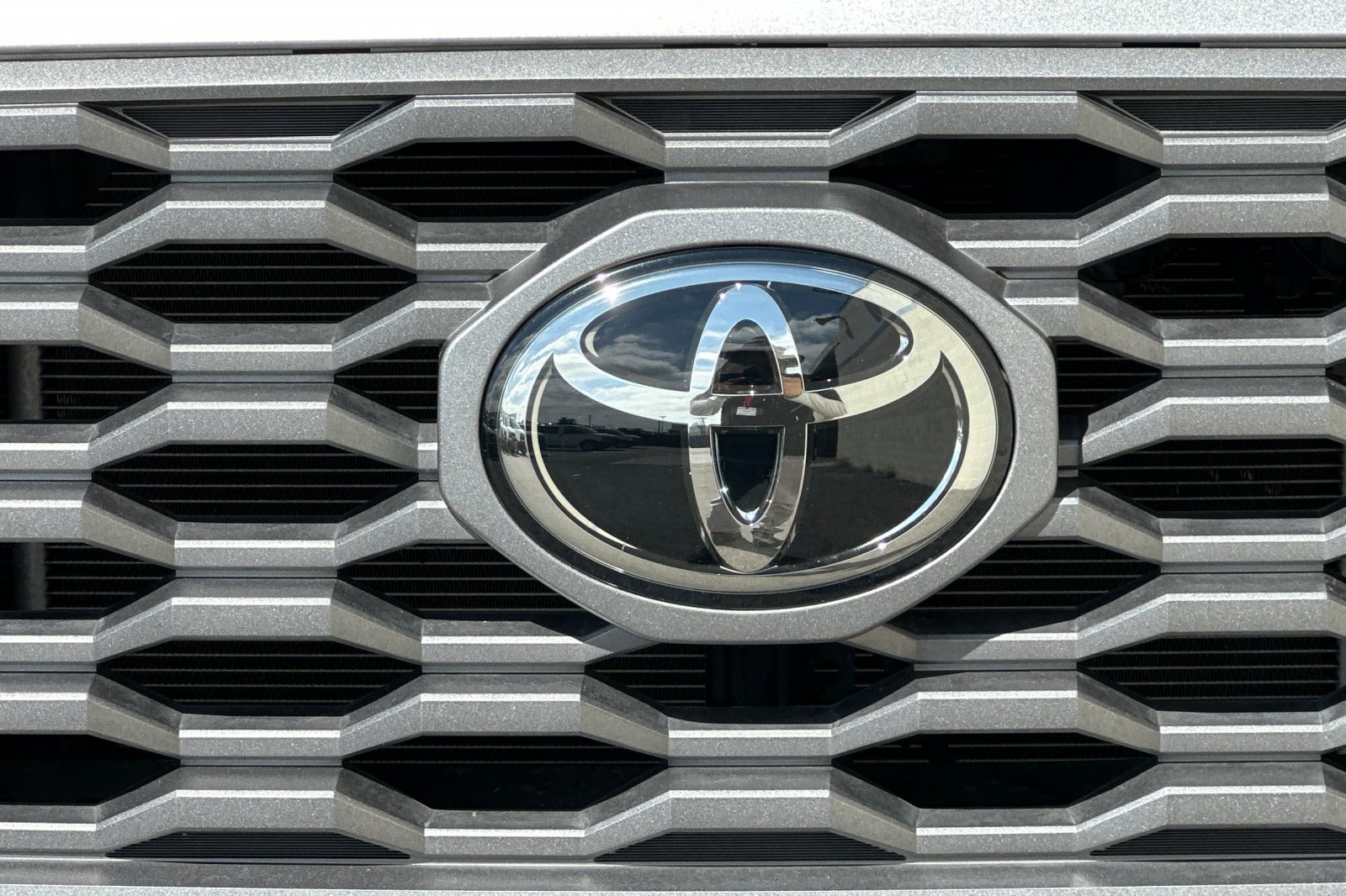 Used 2023 Toyota Tacoma TRD Sport AWD/4WD image 37