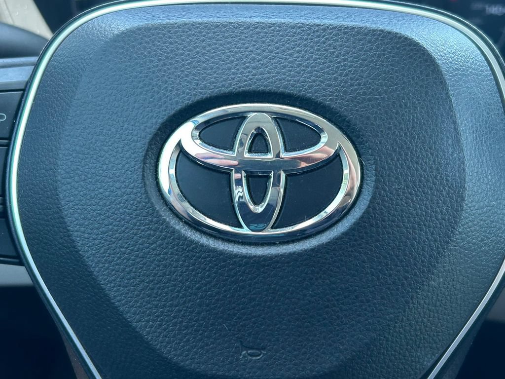 Certified 2023 Toyota Corolla Cross LE FWD image 33