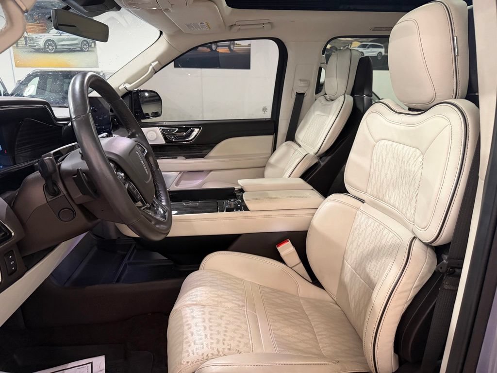 Used 2022 Lincoln Navigator L Black Label AWD/4WD image 16