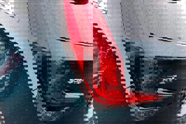 Used 2024 Cadillac XT4 Luxury w/ Cold Weather Package image 29