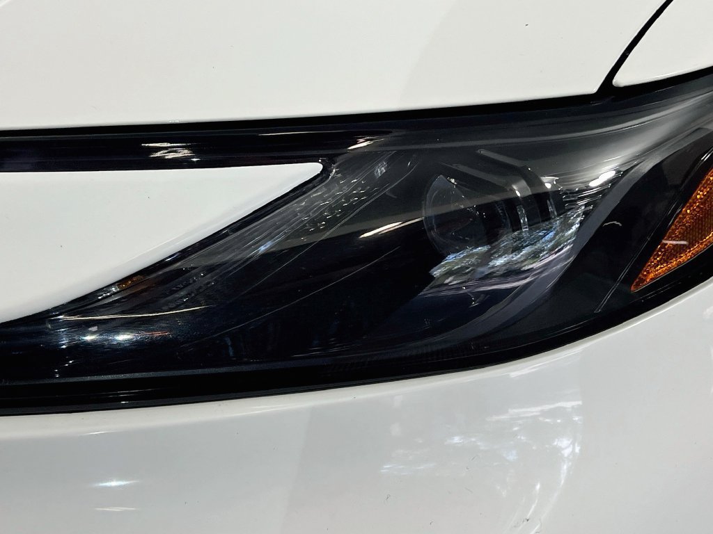Used 2025 Toyota Camry SE FWD image 9
