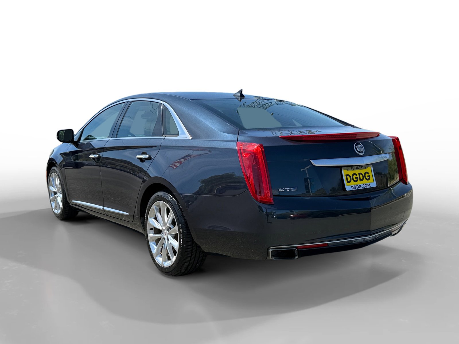 Used 2013 Cadillac XTS Luxury w/ Driver Awareness Package image 3