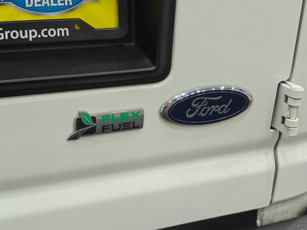 Used 2014 Ford E-250 and Econoline 250 Extended w/ Power Group RWD image 31