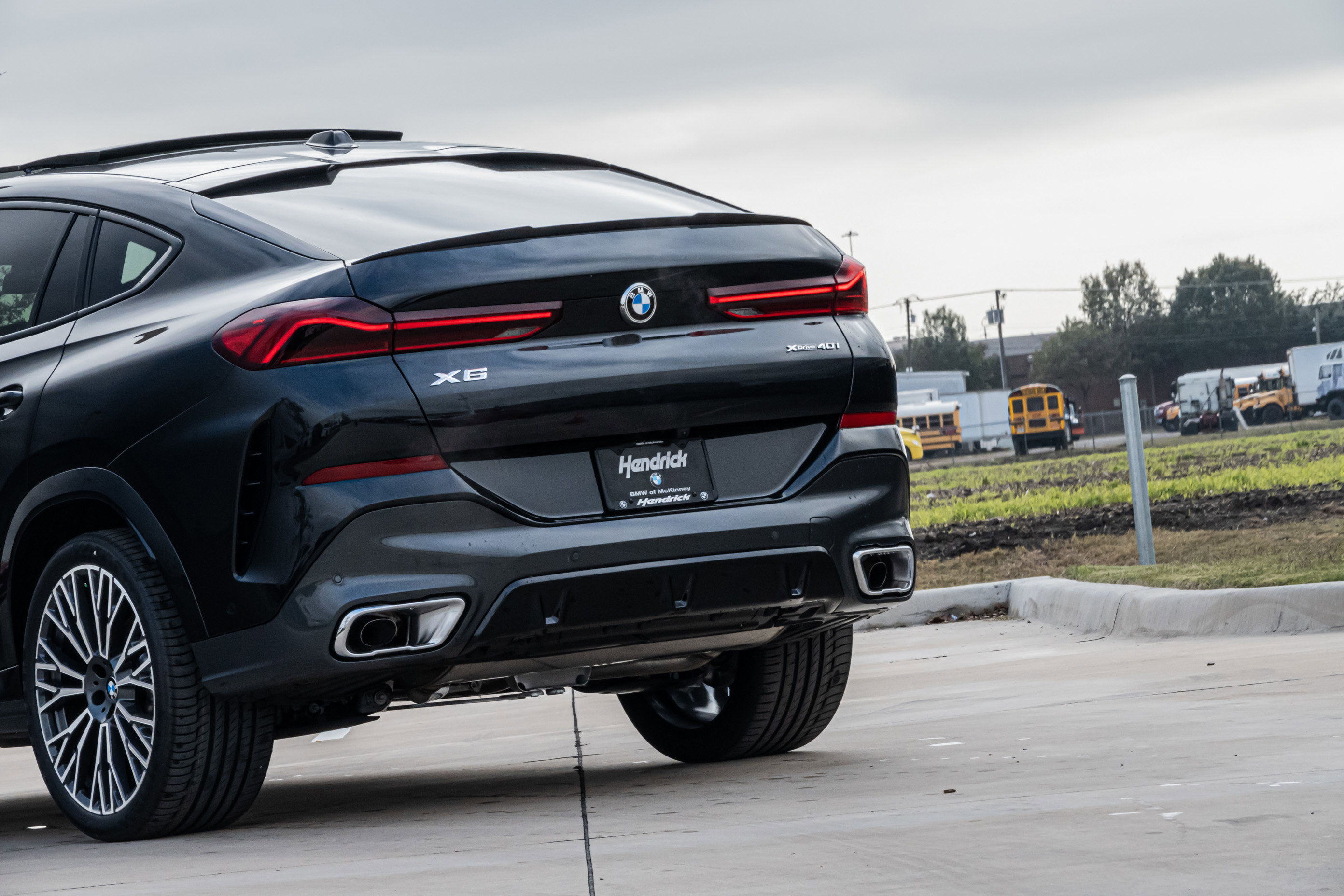 New 2026 BMW X6 xDrive40i w/ Premium Package image 6