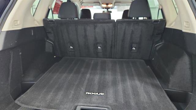 Certified 2025 Nissan Rogue SV image 27