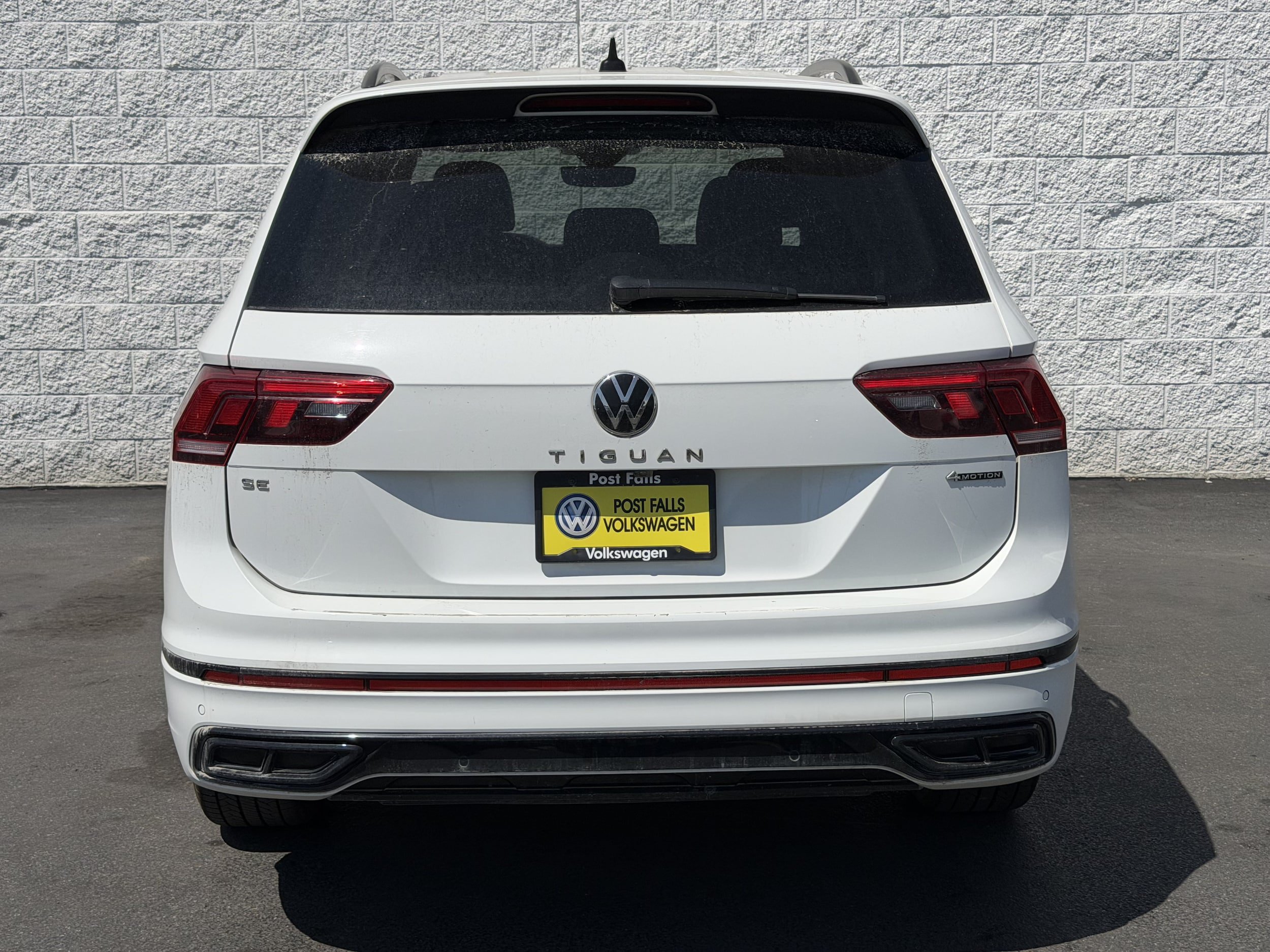 Used 2022 Volkswagen Tiguan SE R-Line AWD/4WD image 6