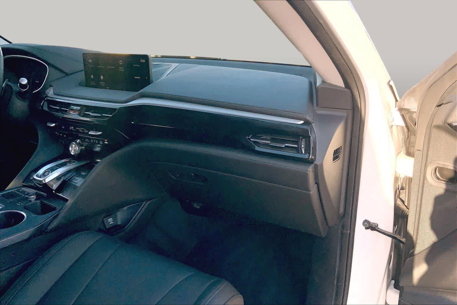 Used 2024 Acura MDX SH-AWD image 18
