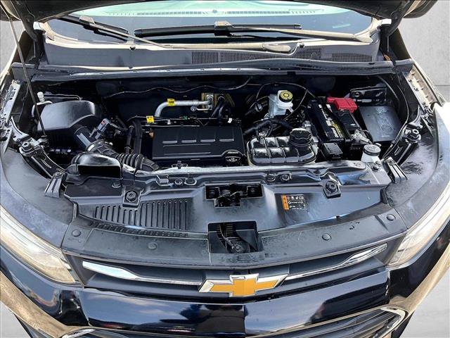 Used 2021 Chevrolet Trax LT FWD image 11