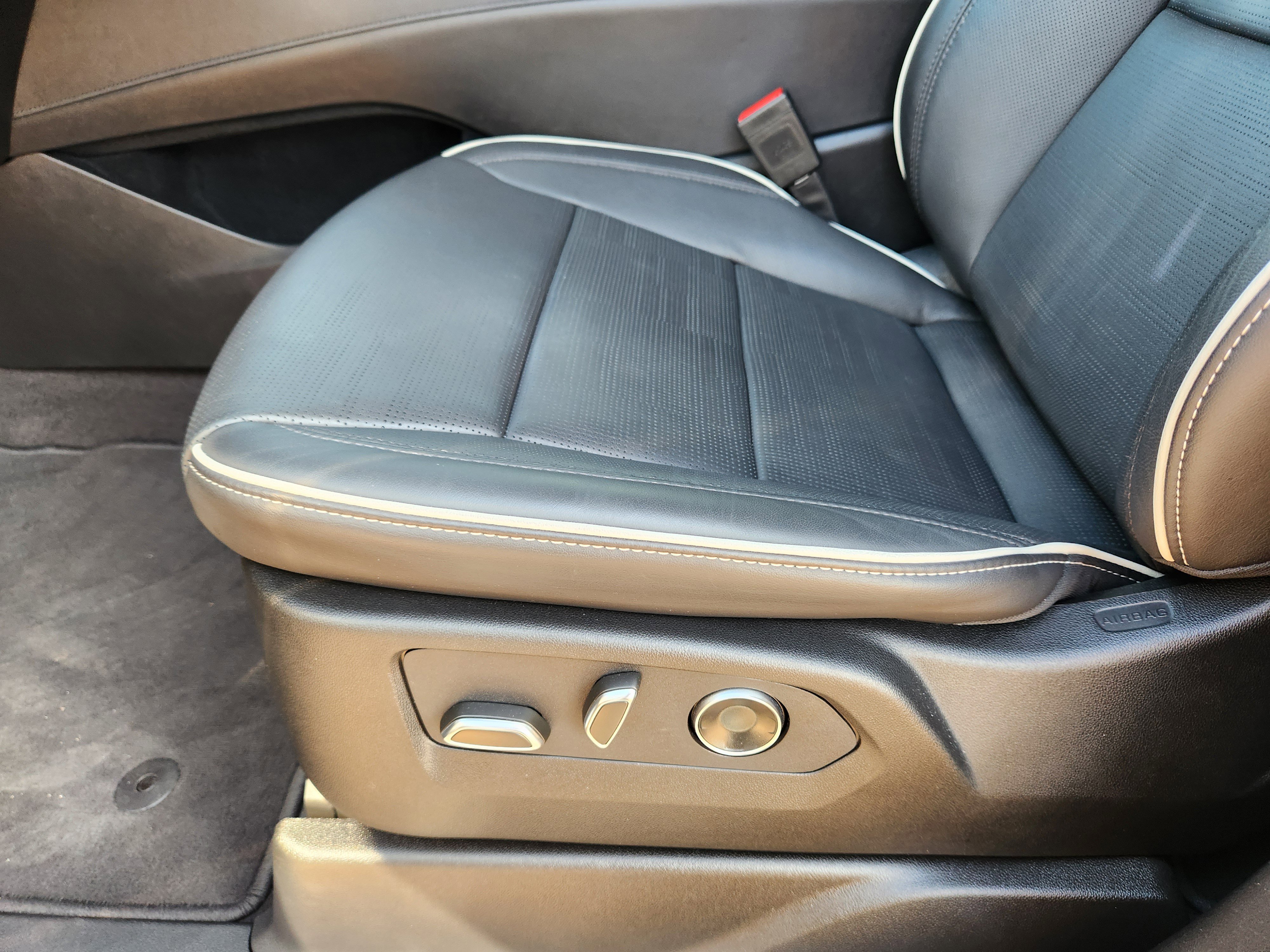 Certified 2024 Cadillac Escalade Sport w/ Touring Package image 25