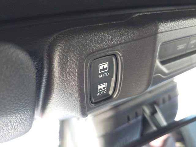 Used 2025 Jeep Wrangler Unlimited Sahara w/ Safety Group image 34