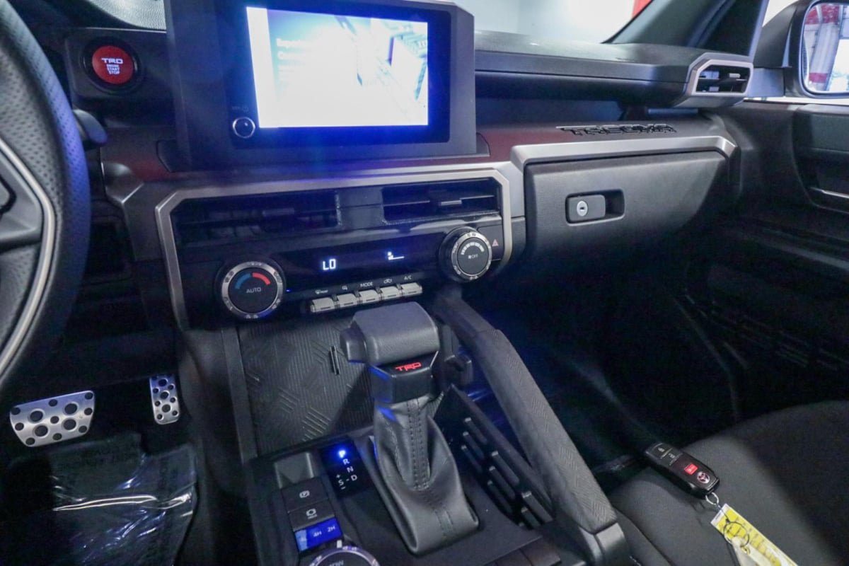 Used 2025 Toyota Tacoma TRD Sport AWD/4WD image 16