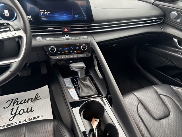 Used 2024 Hyundai Elantra Limited image 23