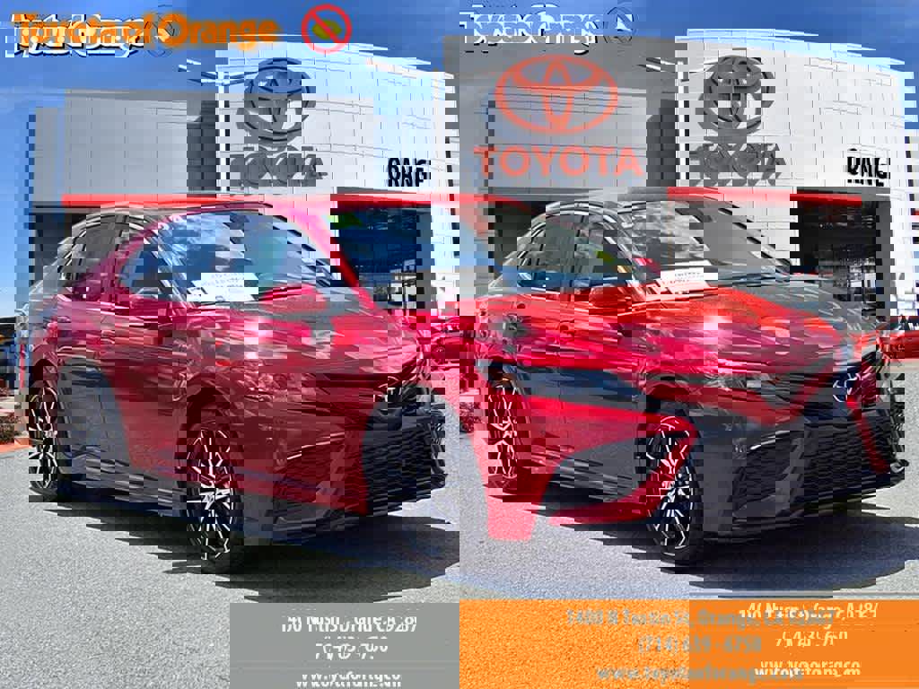 Certified 2024 Toyota Camry SE FWD image 1