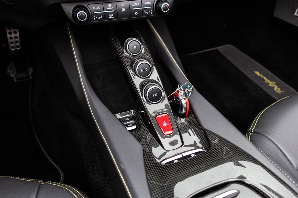 Certified 2022 Ferrari Portofino M RWD image 5