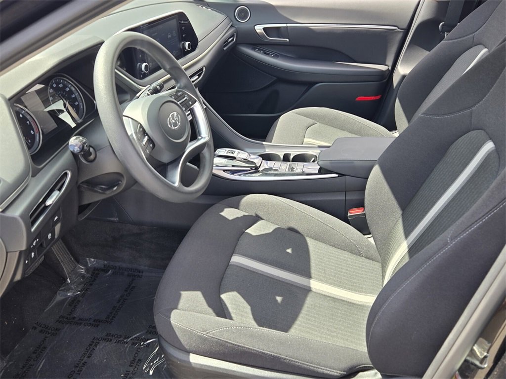 Certified 2022 Hyundai Sonata SEL w/ Preferred Accessory Package image 10