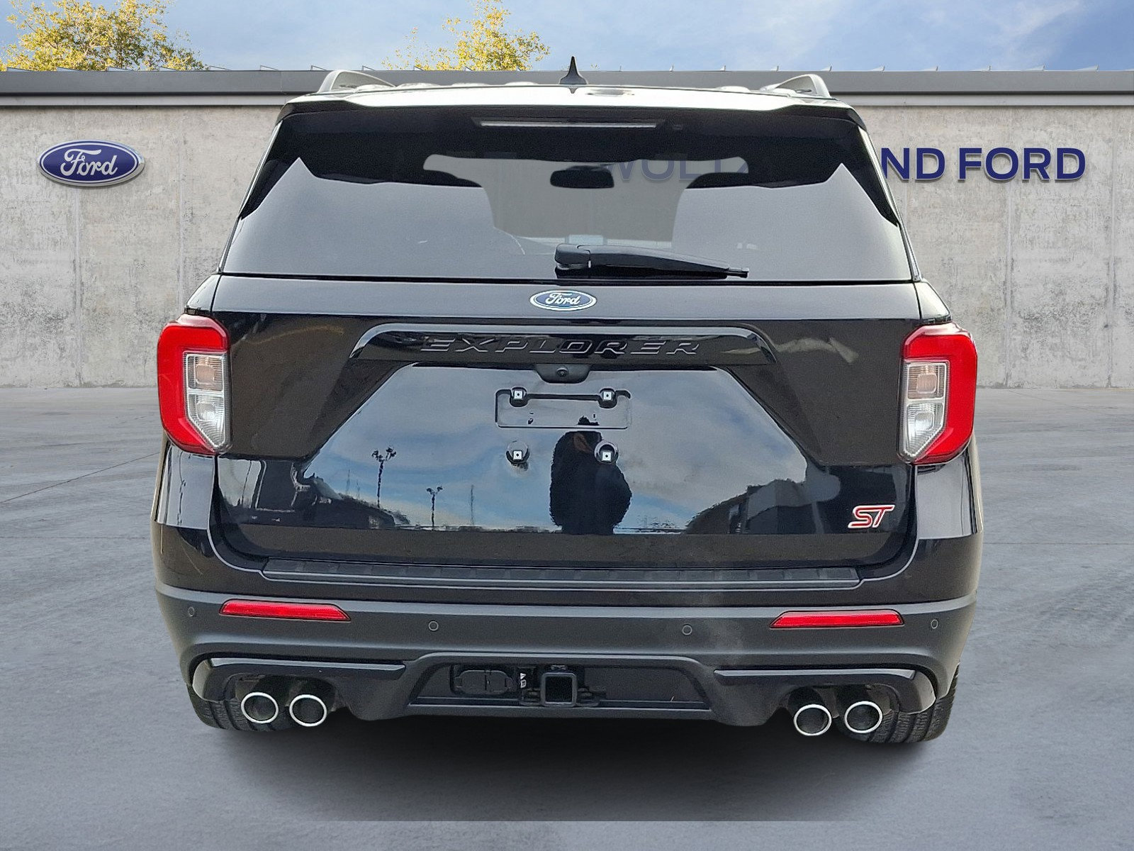 Certified 2023 Ford Explorer ST w/ Equipment Group 401A image 5